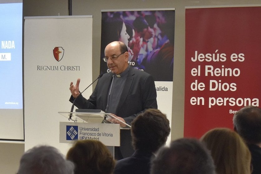 El P. Florencio Rosello durante la ceremonia de entrega de los Galardones Alter Christus 2022. 