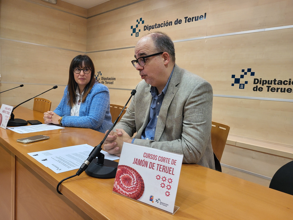 Presentación cursos de corte Jamón de Teruel