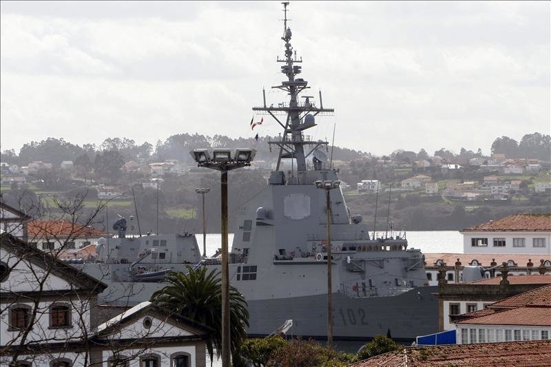La fragata Almirante Juan de Borbón, en el arsenal de Ferrol.