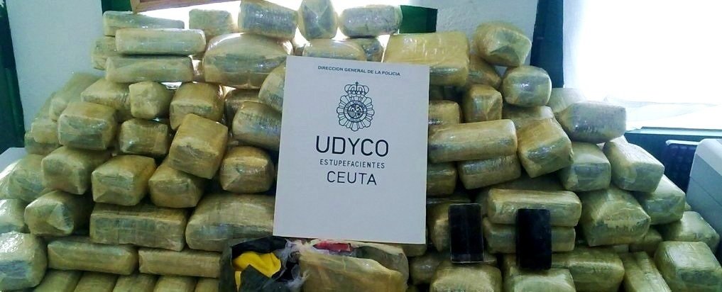 Fardos de hachís interceptados por la Policía Nacional en Ceuta.