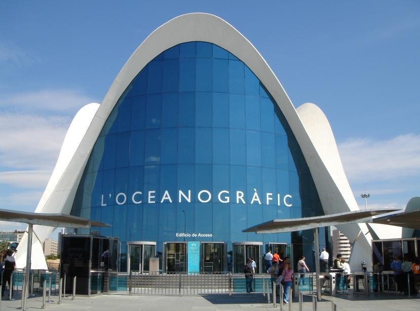 La entrada al Oceanográfico de la Ciudad de las Artes y las Ciencias.