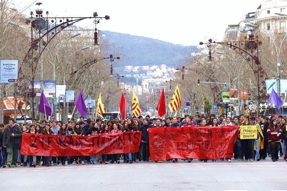 Manifestación en Barcelona durante una huelga estudiantil.
