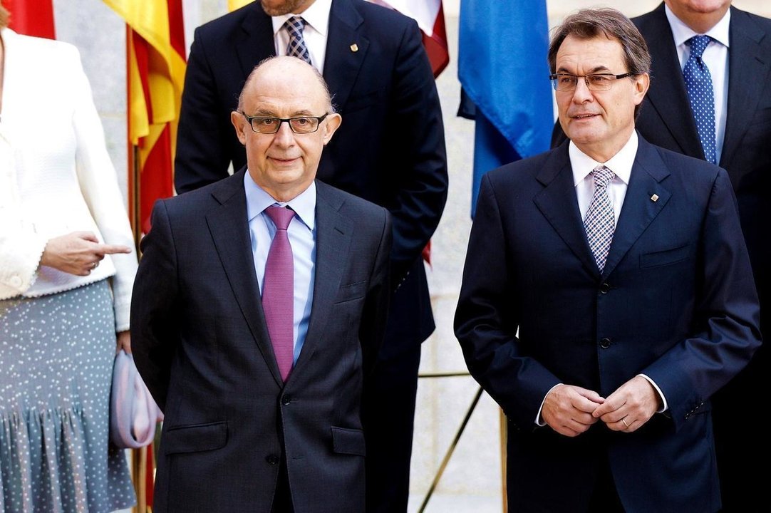 El ministro de Hacienda, Cristóbal Montoro, con Artur Mas en una Conferencia de Presidentes Autonómicos.
