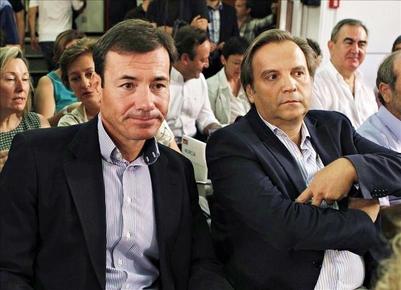 Los candidatos del PSM a la Comunidad y al ayuntamiento de Madrid, Tomás Gómez y Antonio Miguel Carmona.