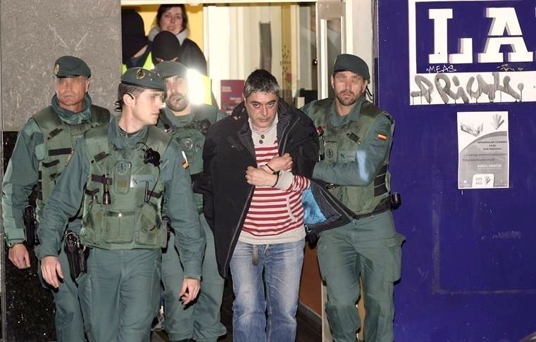 La Guardia Civil detiene a un dirigente de LAB en el marco de la ‘Operación Mate’.