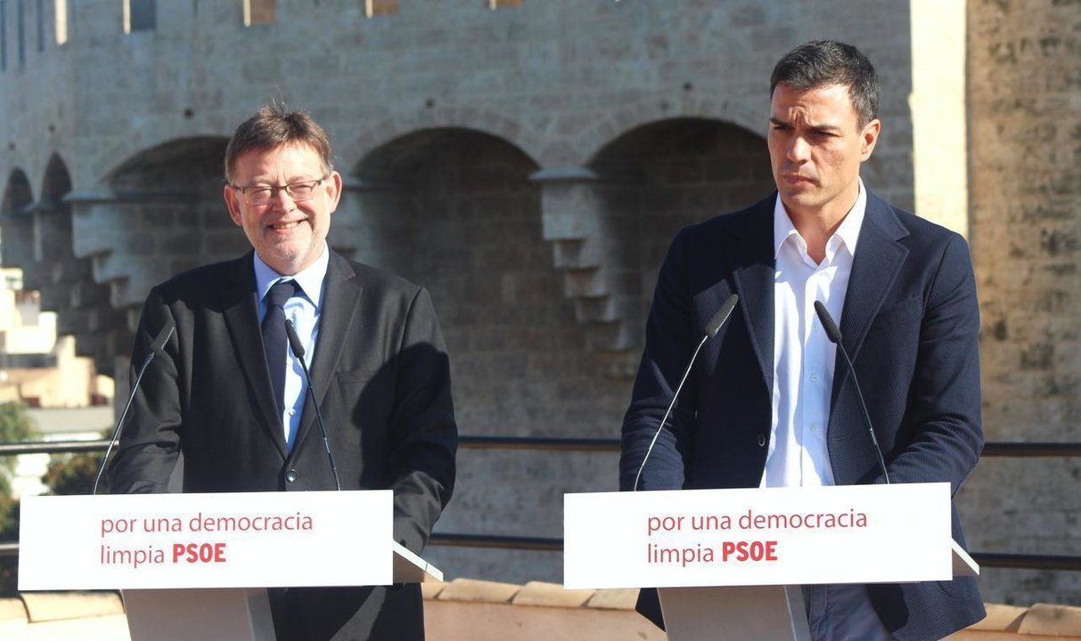 Ximo Puig, con Pedro Sánchez en un acto del PSOE en Valencia.