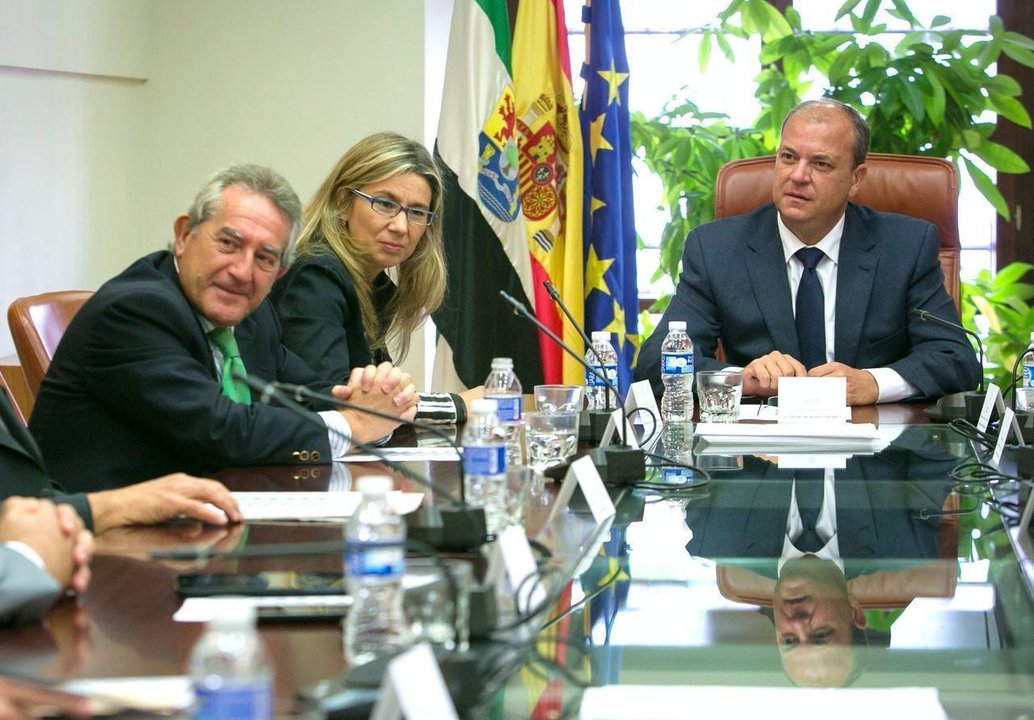 El presidente de Extremadura, José Antonio Monago, en un consejo de gobierno.