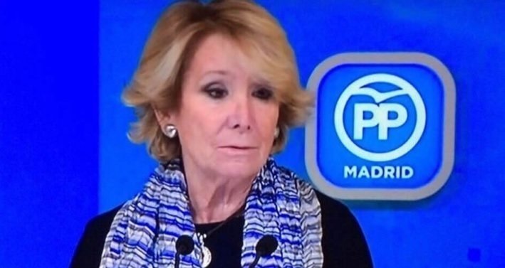 Esperanza Aguirre anuncia su dimisión.