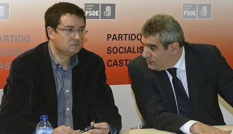 Óscar López y el defenestrado líder del PSOE de Castilla y León, Julio Villarrubia.