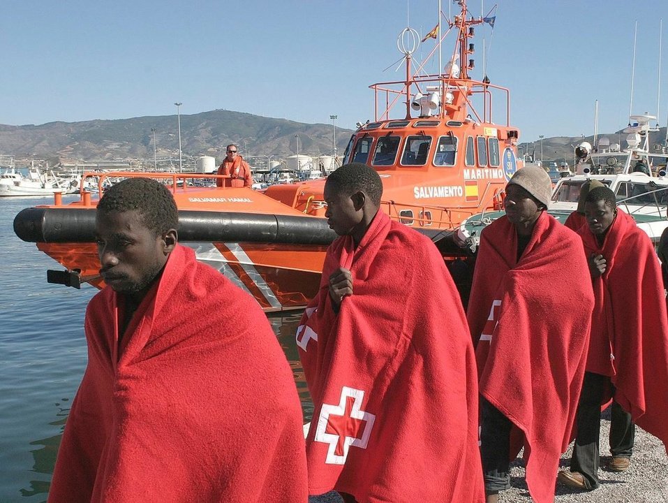 Llegada de inmigrantes irregulares al puerto de Motril.