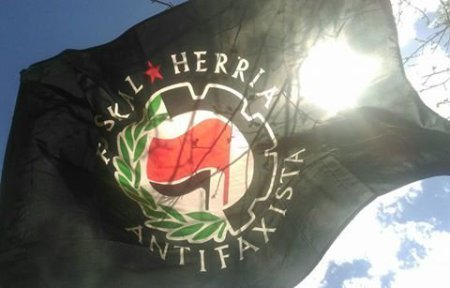 Bandera ultra antifascista