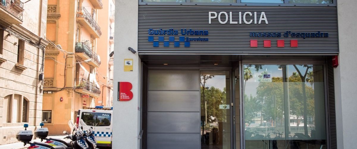Comisaría conjunta de Mossos y Guardia Urbana de Barcelona.