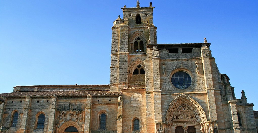 La iglesia de Santa María la Real es una de las restauraciones más esperadas en Sasamón.