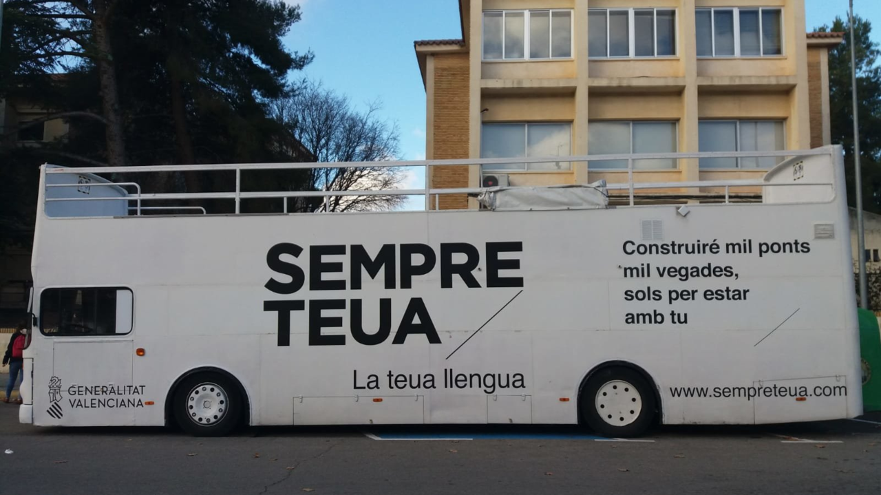 El Gobierno valenciano ha financiado el autobús con 2,3 millones de euros