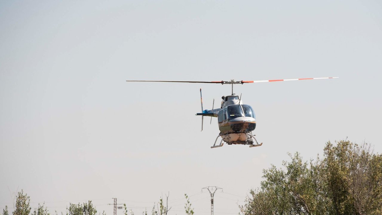 Helicóptero en la lucha contra mosquitos.