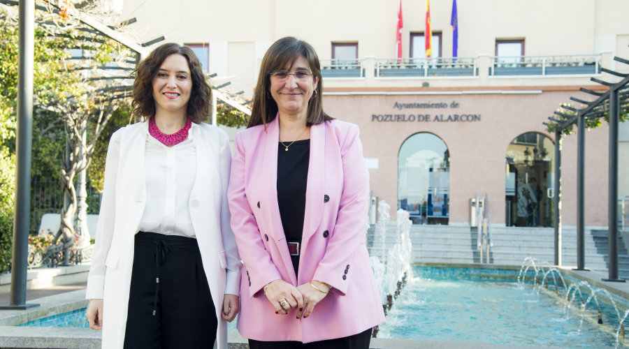 Isabel Díaz Ayudo y Susana Pérez Quislant tras el Consejo de Gobierno de la Comunidad de Madrid celebrado en Pozuelo de Alarcón