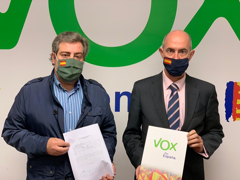 Los líderes de Vox Valencia, con la denuncia
