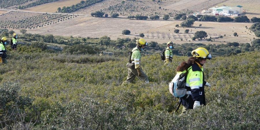 Bomberos buscando al cazador desaparecido en Castellón
