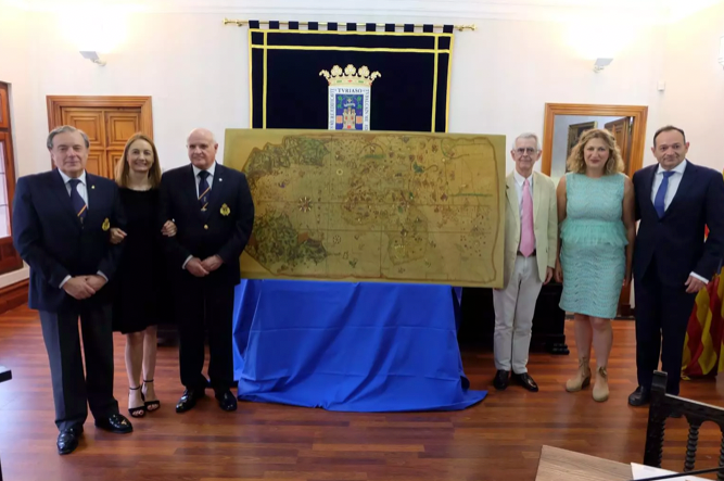 El Ayuntamiento de Tarazona luce la única copia manuscrita de la 'Carta Naval de Juan de la Cosa' en Aragón.