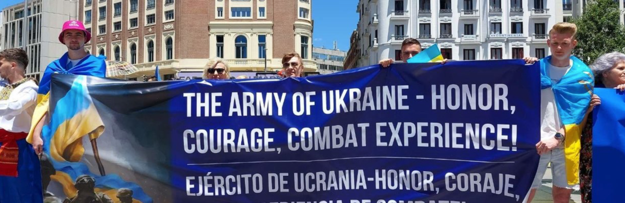Manifestación a favor de Ucrania en la madrileña plaza de Callao - Comunidad Ucraniana en España