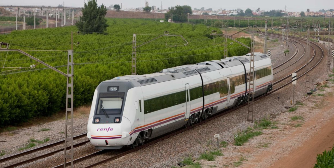 Tren de Renfe que se dirige a Badajoz.