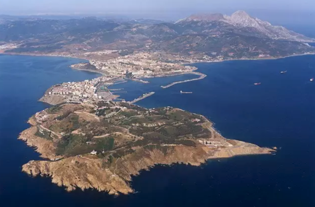 Archivo - Vista aérea de Ceuta, archivo.