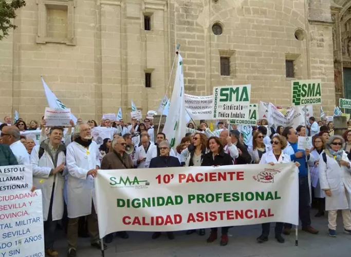 Archivo - El Sindicato Médico Andaluz retoma las movilizaciones.