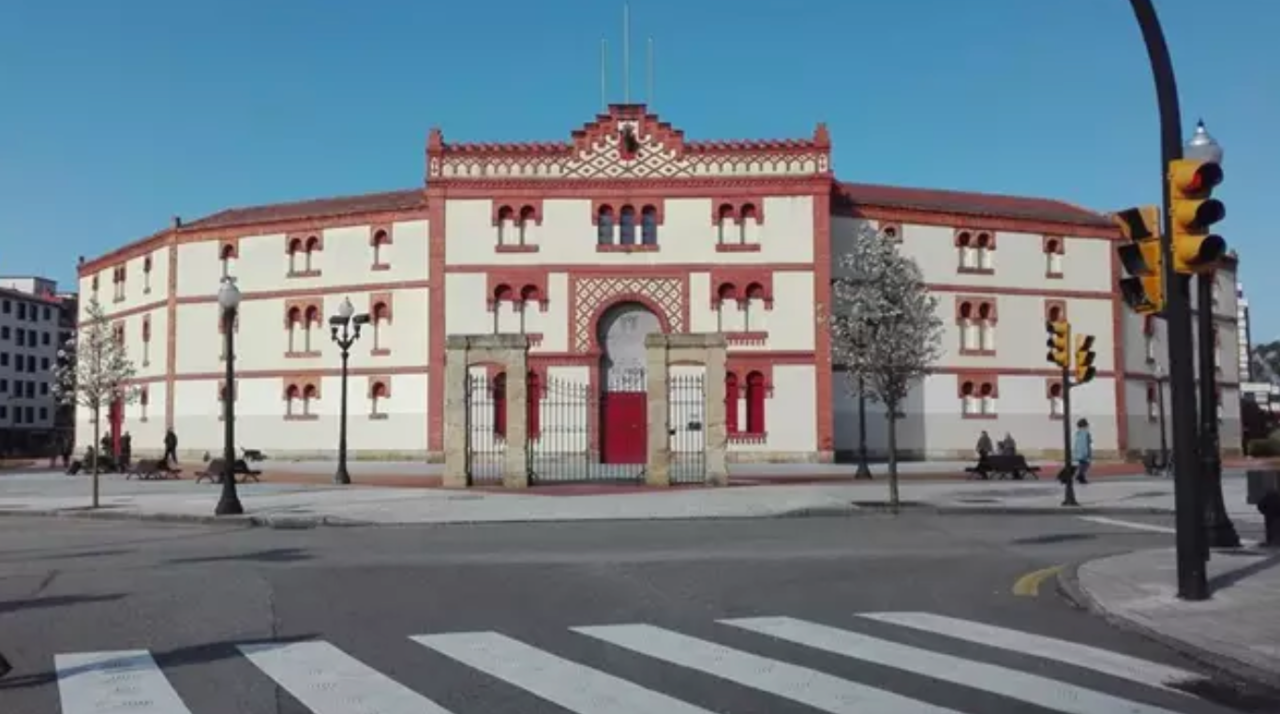 Archivo - Plaza de Toros de Gijón, El Bibio.