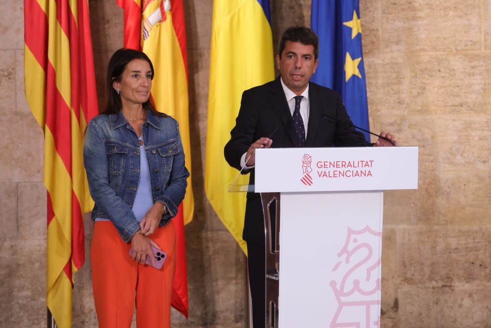 Carlos Mazón, anunciando las rebajas fiscales