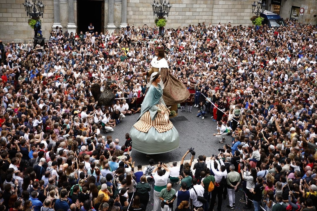 Los Gigantes de la Ciudad durante la celebración de las Fiestas de la Mercè, en la Plaza Sant Jaume, a 24 de septiembre de 2022, en Barcelona, Cataluya, (España).