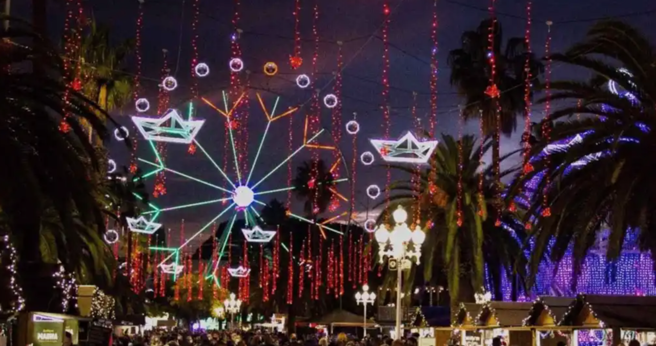 Feria de Navidad de Barcelona- vuelve la gran noria y la pista de hielo con entrada gratis