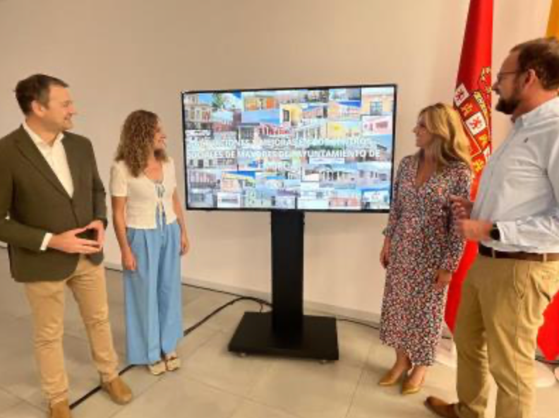 El Ayuntamiento de Murcia revoluciona 75 Centros de Mayores gracias a un canal de WhatsApp