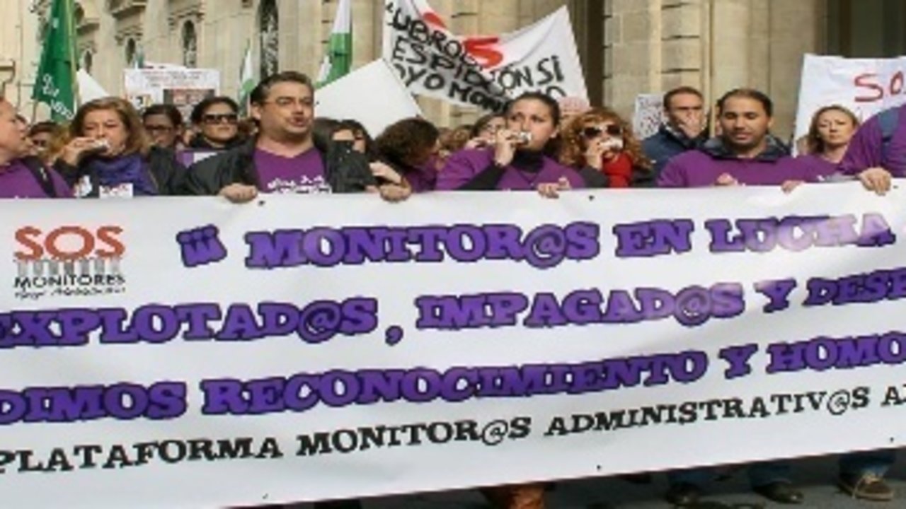 Manifestación de los monitores administrativos de los colegios públicos de Andalucía.
