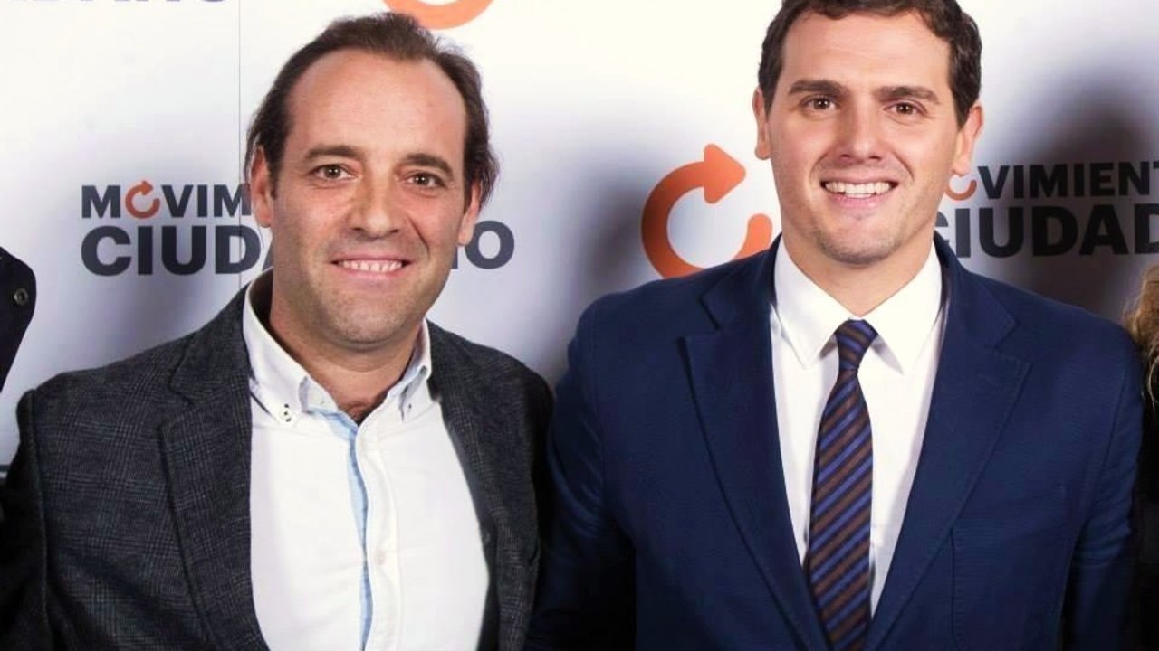 Juan Cassá, candidato de Ciudadanos a la alcaldía de Málaga, con Albert Rivera.