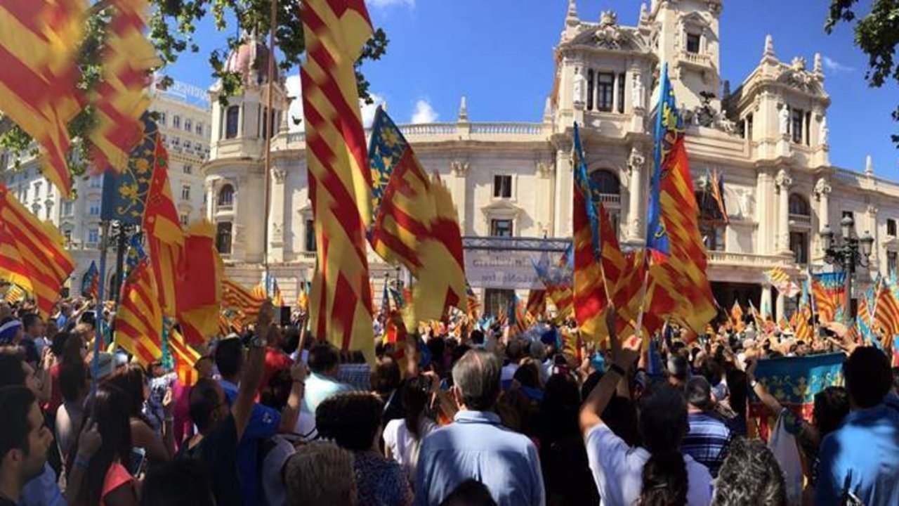Protesta del 19 de septiembre frente al Ayuntamiento de Valencia