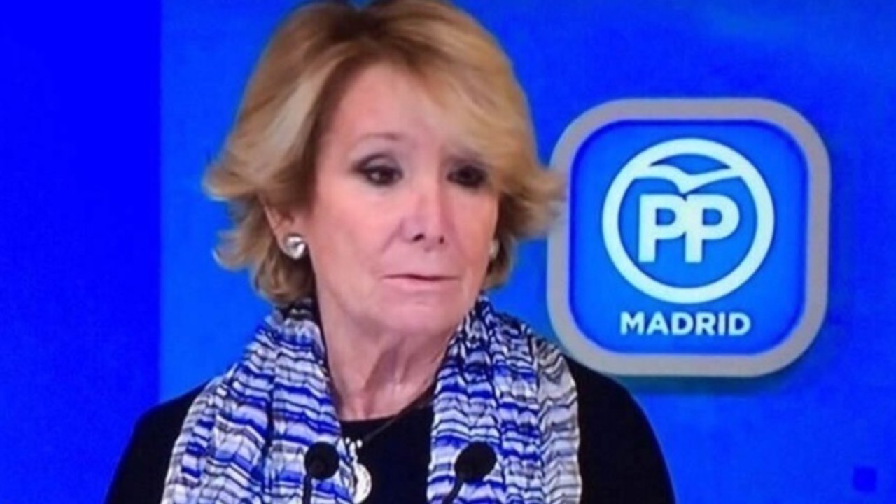 Esperanza Aguirre anuncia su dimisión.