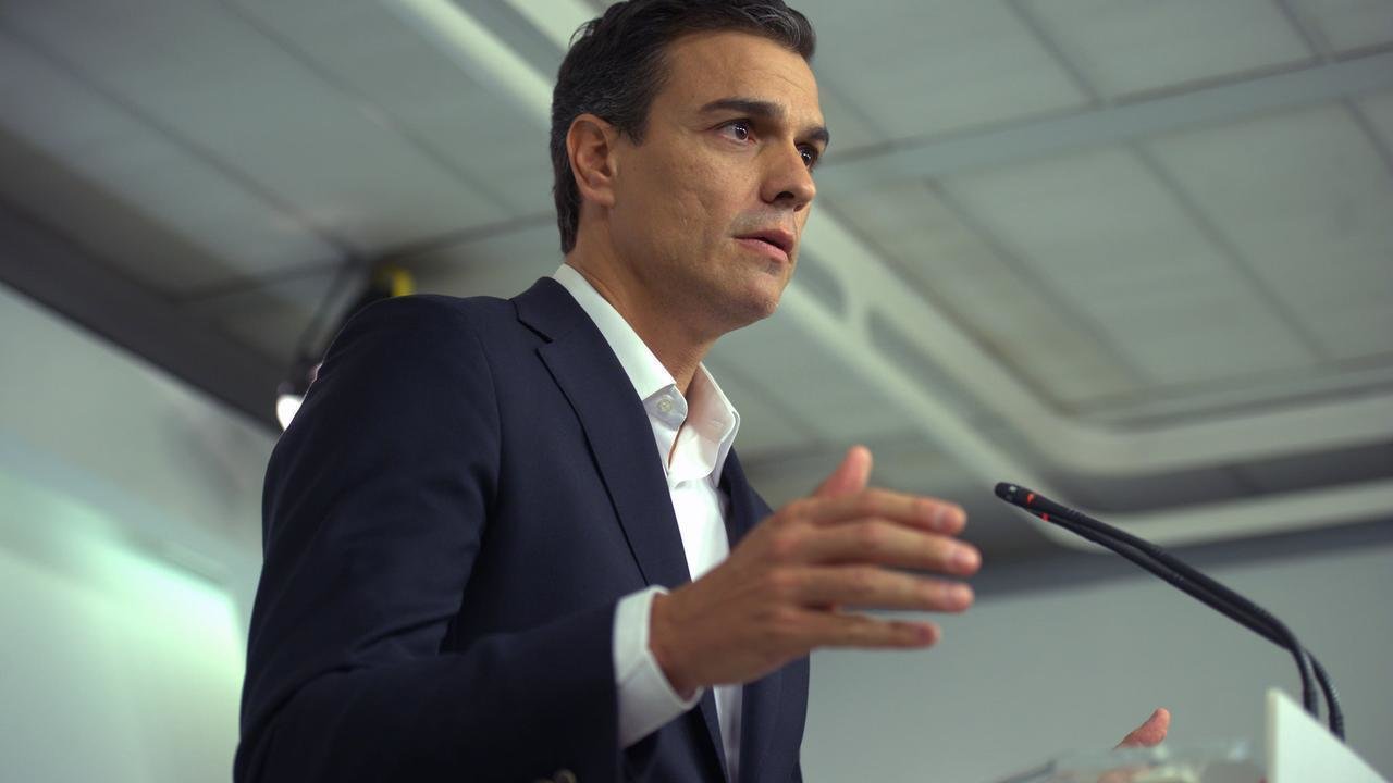 Pedro Sánchez anuncia su dimisión como secretario general del PSOE.