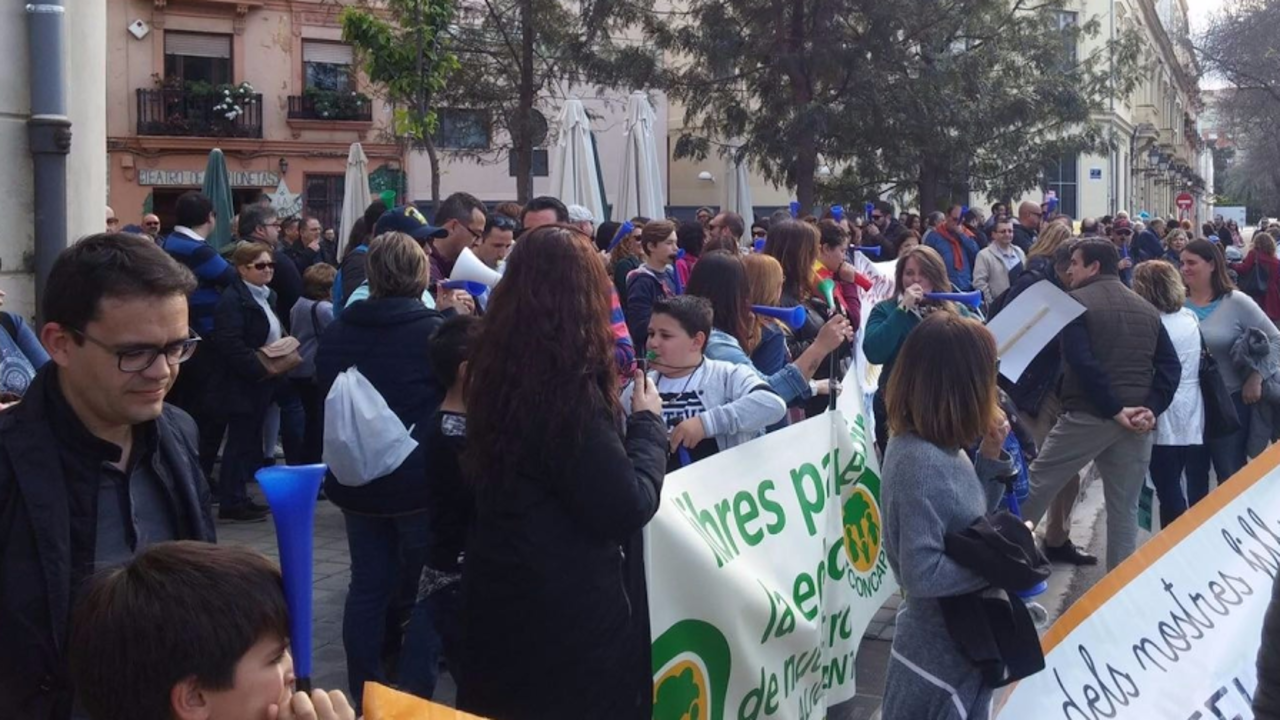 Manifestación contra el decreto plurilingüe valenciano.