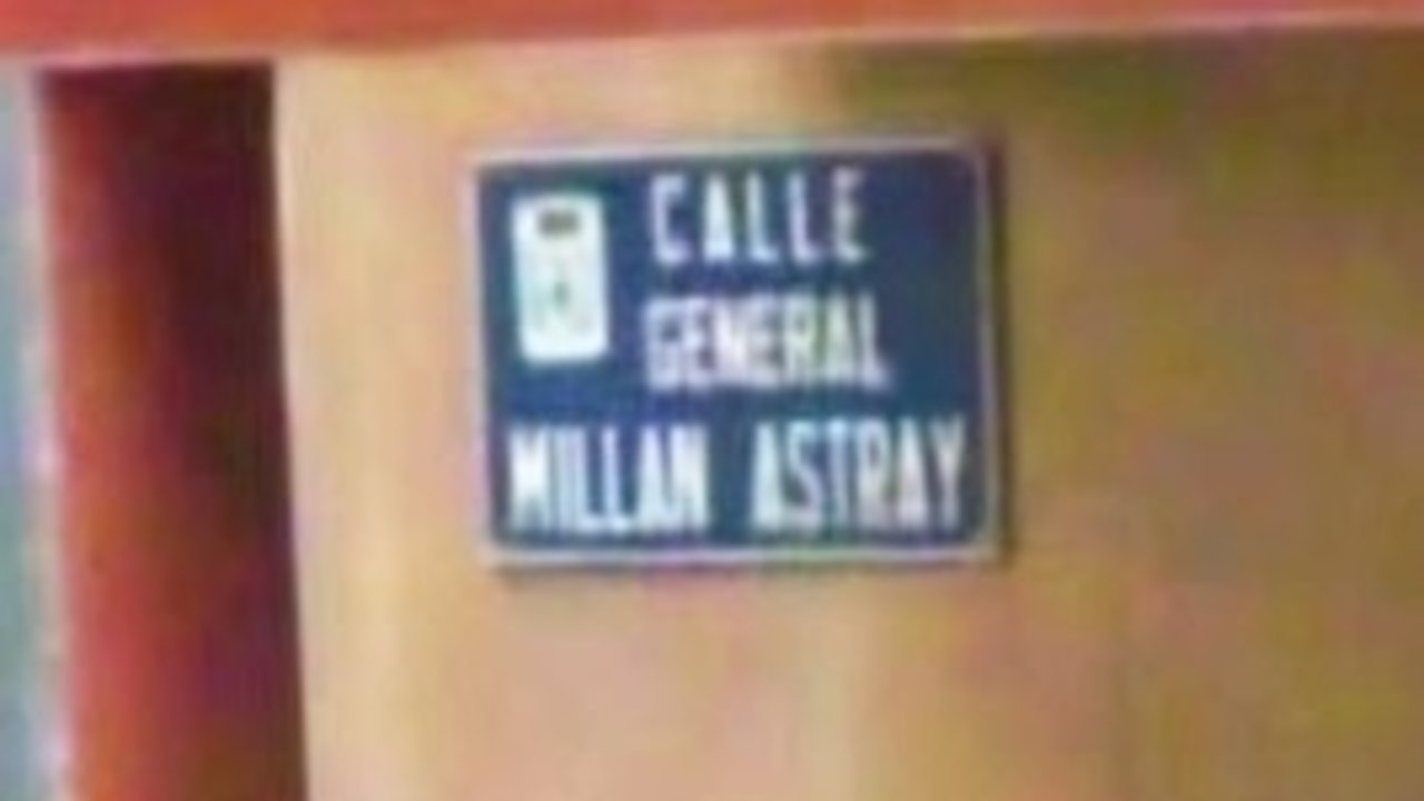 Placa de la calle General Millán Astray en Cartagena.