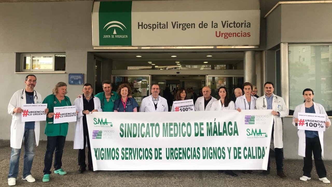 Concentración anterior del Sindicato Médico de Málaga