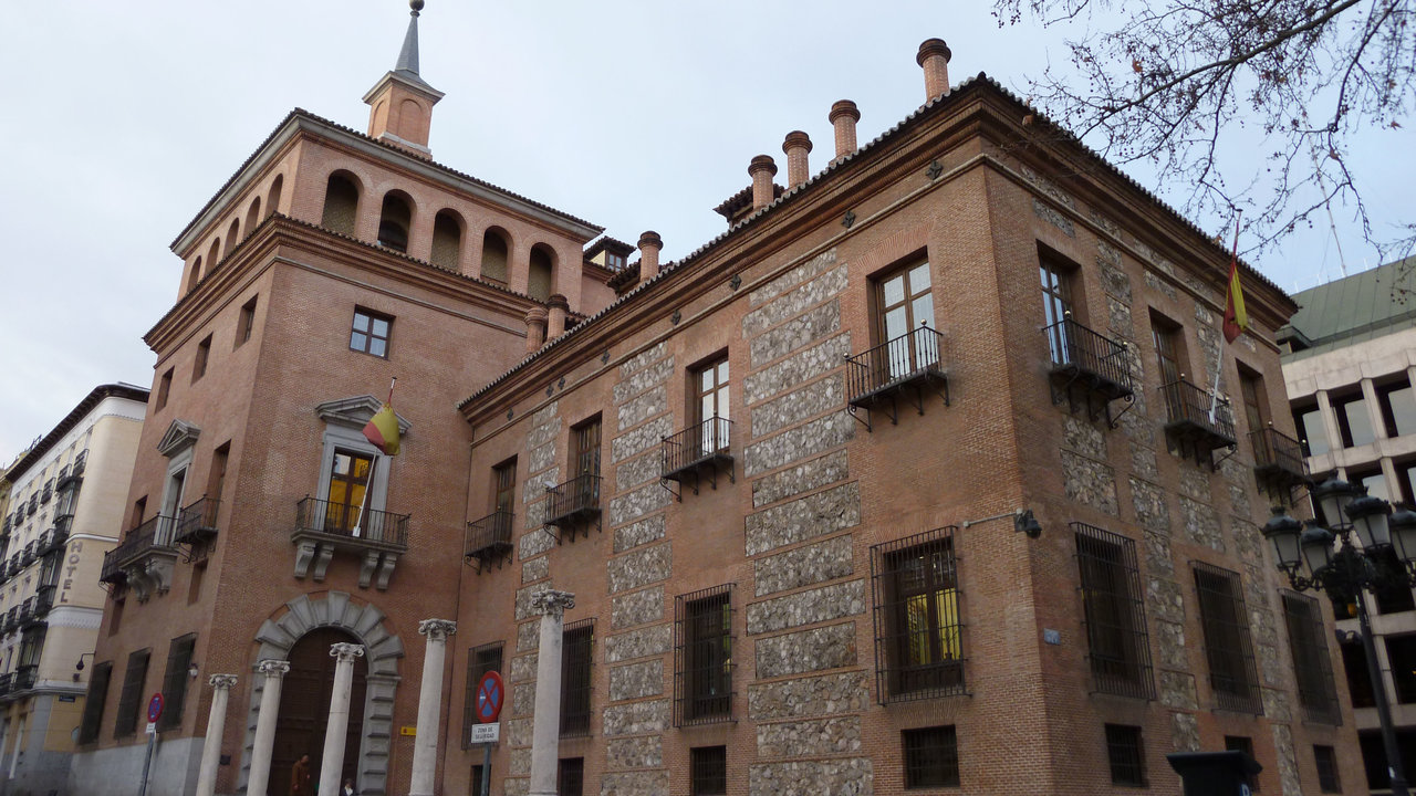 Casa de las Siete Chimeneas (literally 'House of the Seven Chimneys') in Madrid (Spain). Built in 1577.