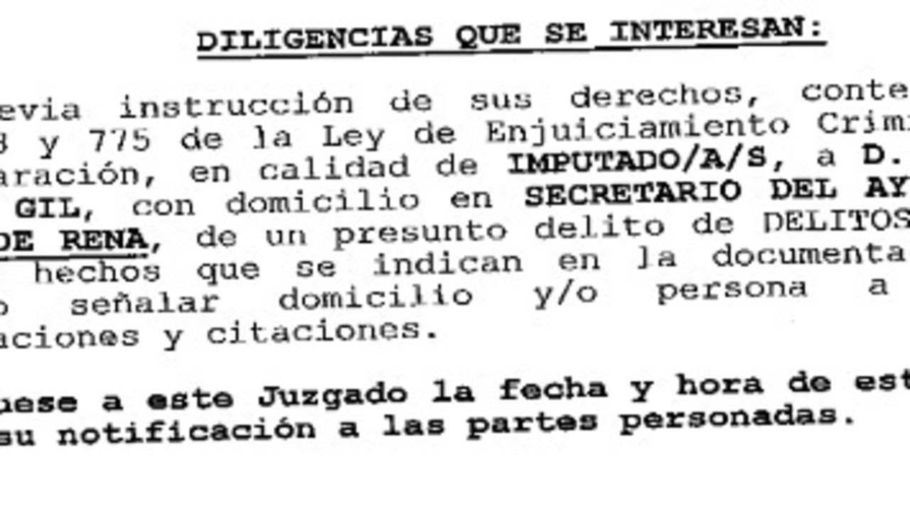 Fragmento de la diligencia judicial que llama a declarar como imputado a José Antonio Manzano Gil.