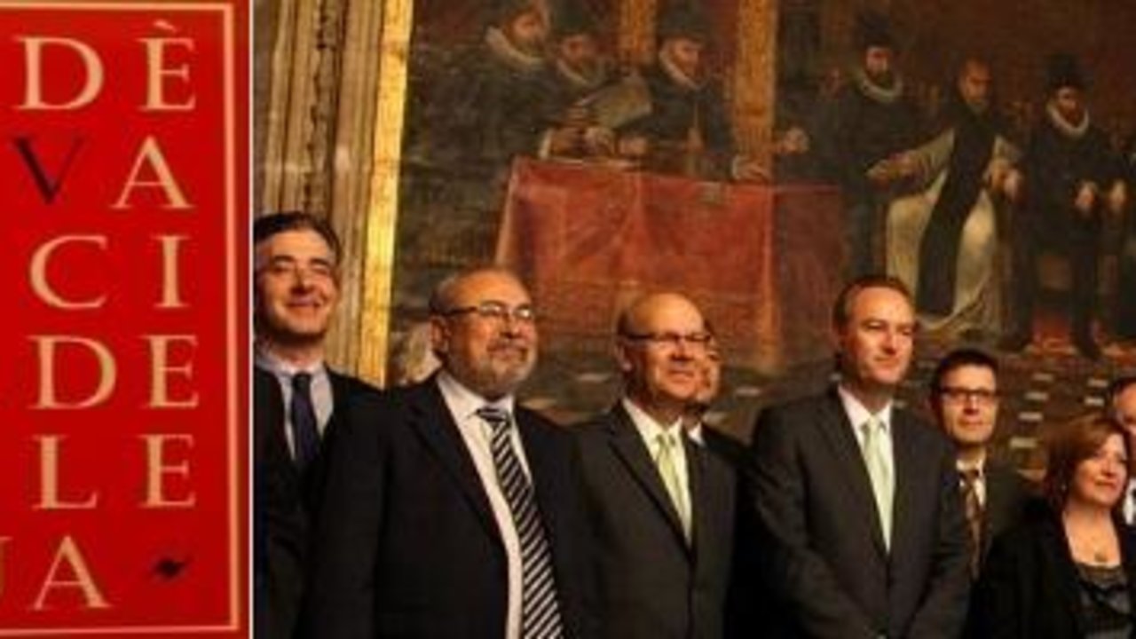 El presidente de la Generalitat Valenciana, Alberto Fabra, en una recepción con los académicos de la AVL.