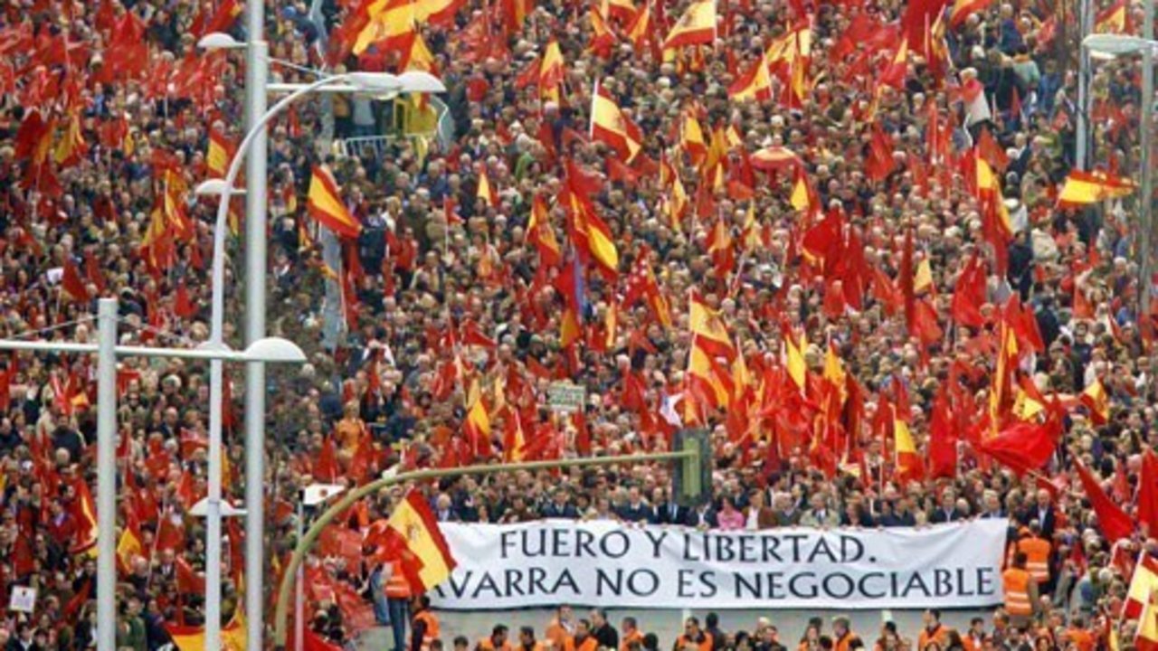 Manifestación en Pamplona por una Navarra "foral y española".
