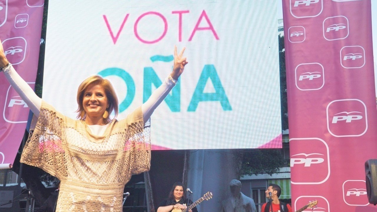 La alcaldesa de Fuengirola (Málaga), Esperanza Oña, en un mitin del PP.