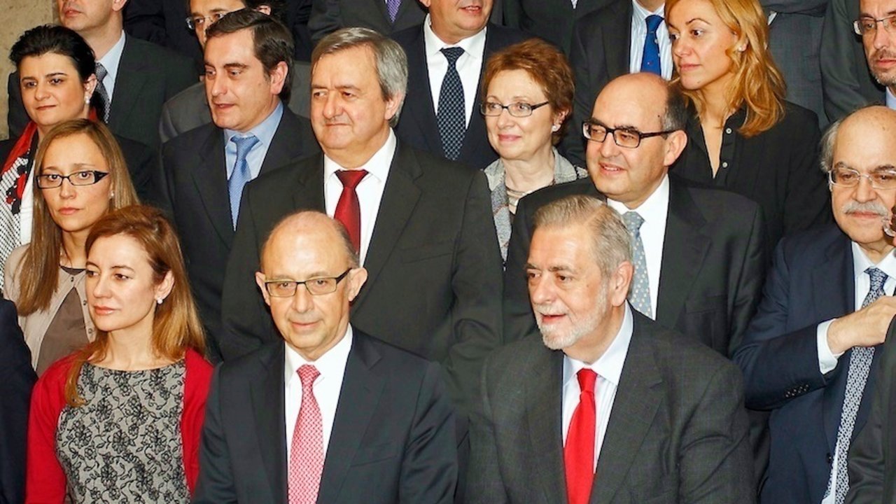 Cristóbal Montoro y los consejeros de Hacienda en el Consejo de Política Fiscal y Financiera.