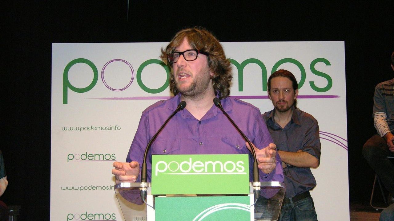 Miguel Urbán, en un mitin de Podemos con Pablo Iglesias.
