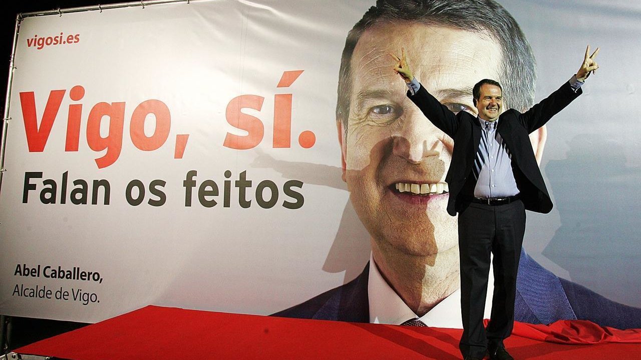 Abel Caballero, en un mitin del PSOE en la campaña municipal de 2011.
