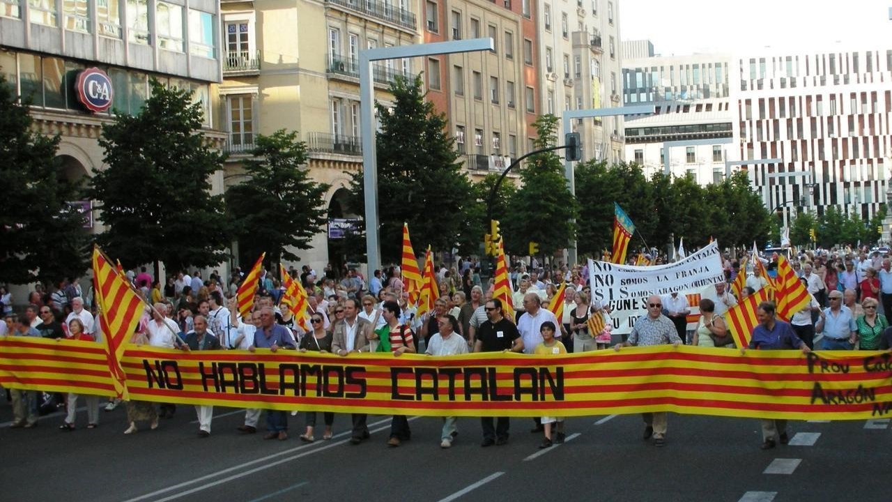 Manifestación de la Plataforma No Hablamos Catalán