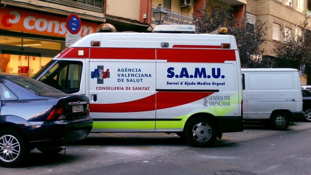 Ambulancia de urgencias del Servicio Valenciano de Salud.